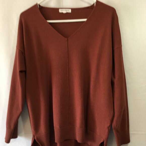 Newbury Kustom Sweaters - V-Neck Pullover Sweater